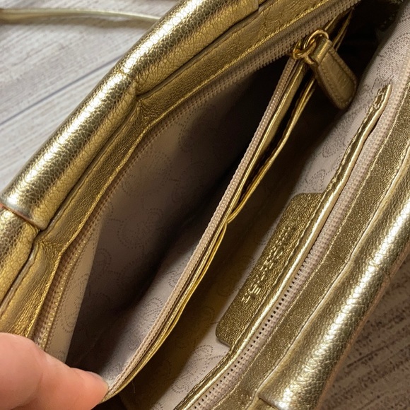 MICHAEL Michael Kors Daria Pleated Gold Clutch - Picture 15 of 16